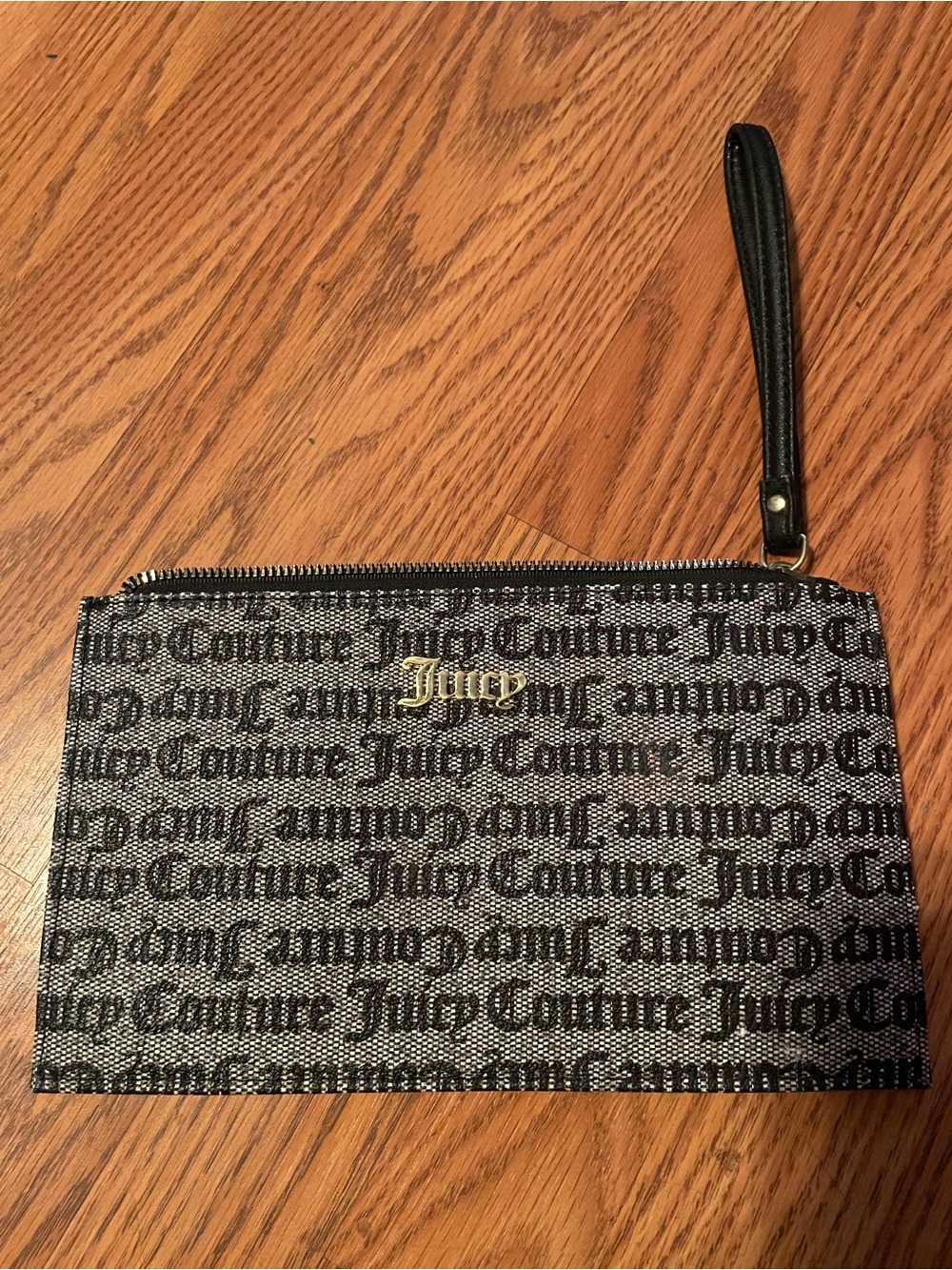 Juicy Couture Black and Cream Logo Wristlet